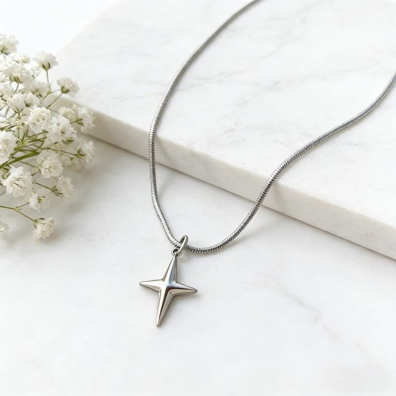 Men's Decorative Four-Point Star Necklace