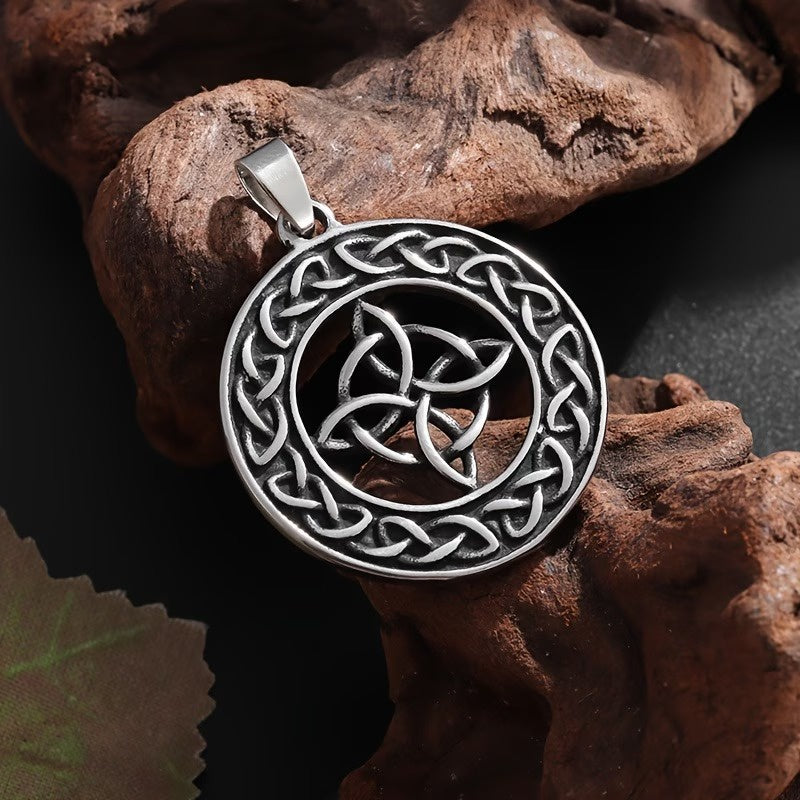 Men's Knotwork Circle Necklace