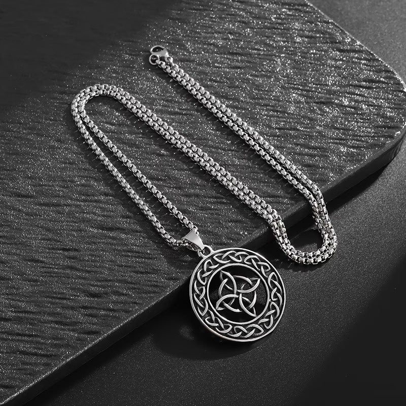 Men's Knotwork Circle Necklace