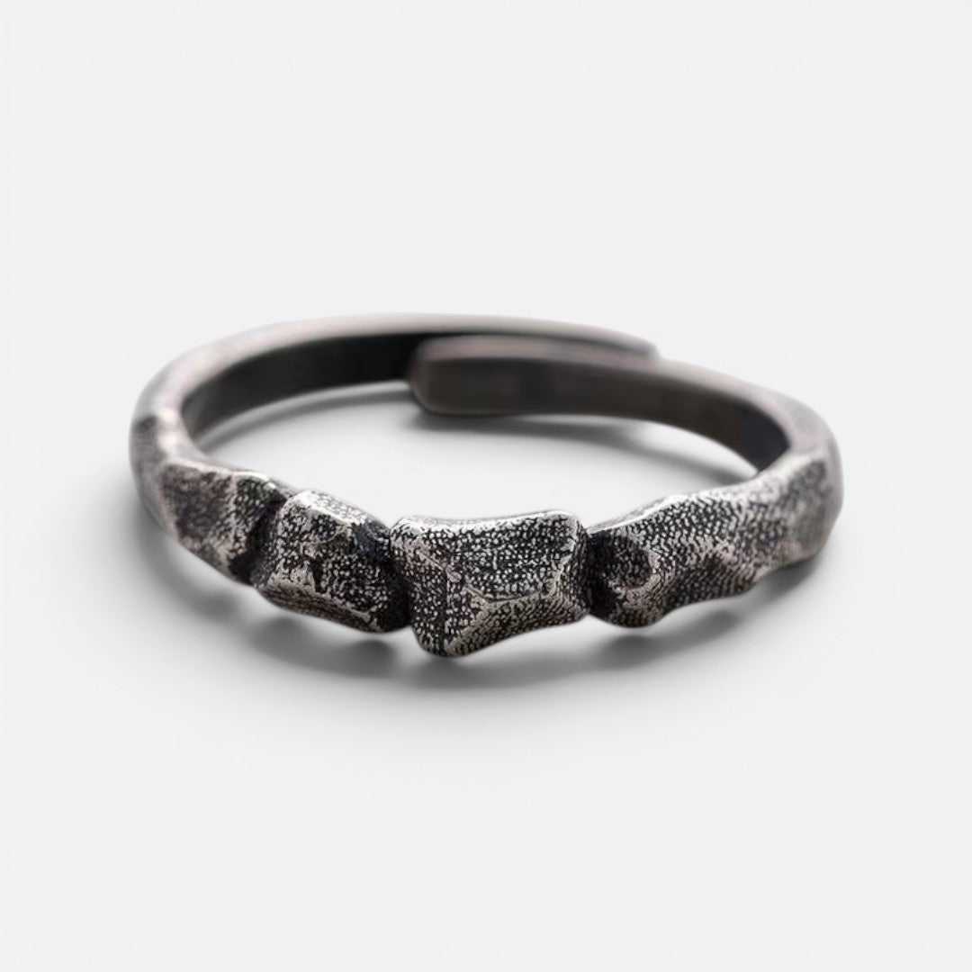 Men's Ribbed Band Ring