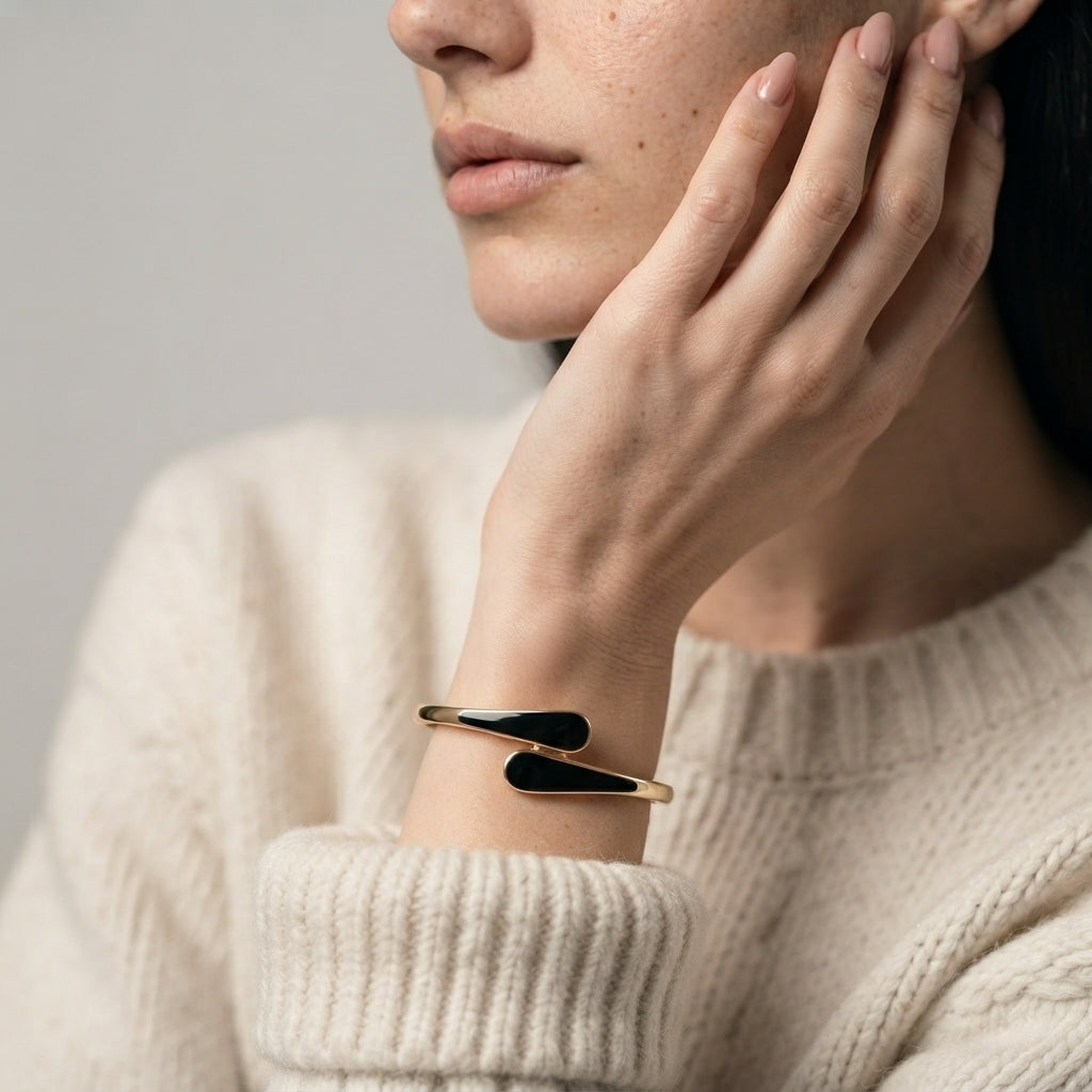 Women's Enamel Teardrop Bangle