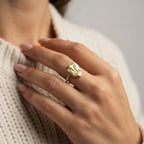 Women's Engraved Signet Ring