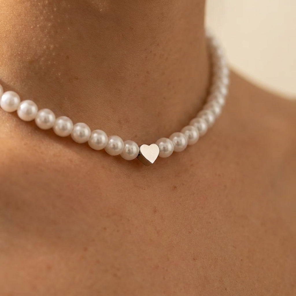 Women's Faux Pearl Heart Necklace