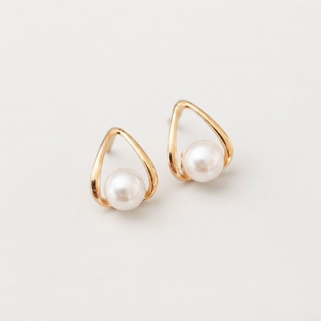 Women's Faux Pearl Triangle Stud Earrings