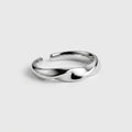 Women's Fine Twist Ring