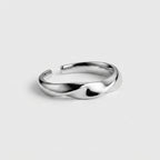 Women's Fine Twist Ring