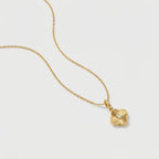 Women's Fluted Clover Pendant Necklace