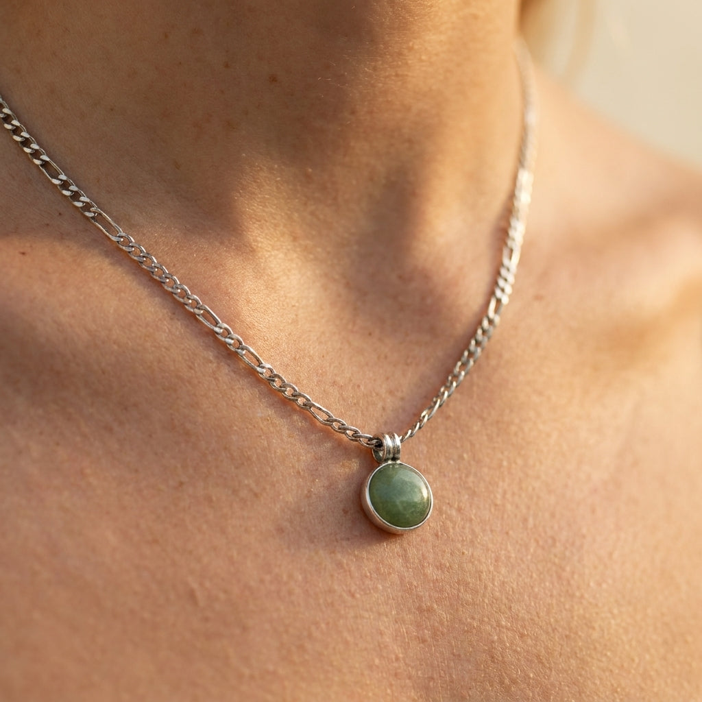 Women's Green Stone Pendant Necklace
