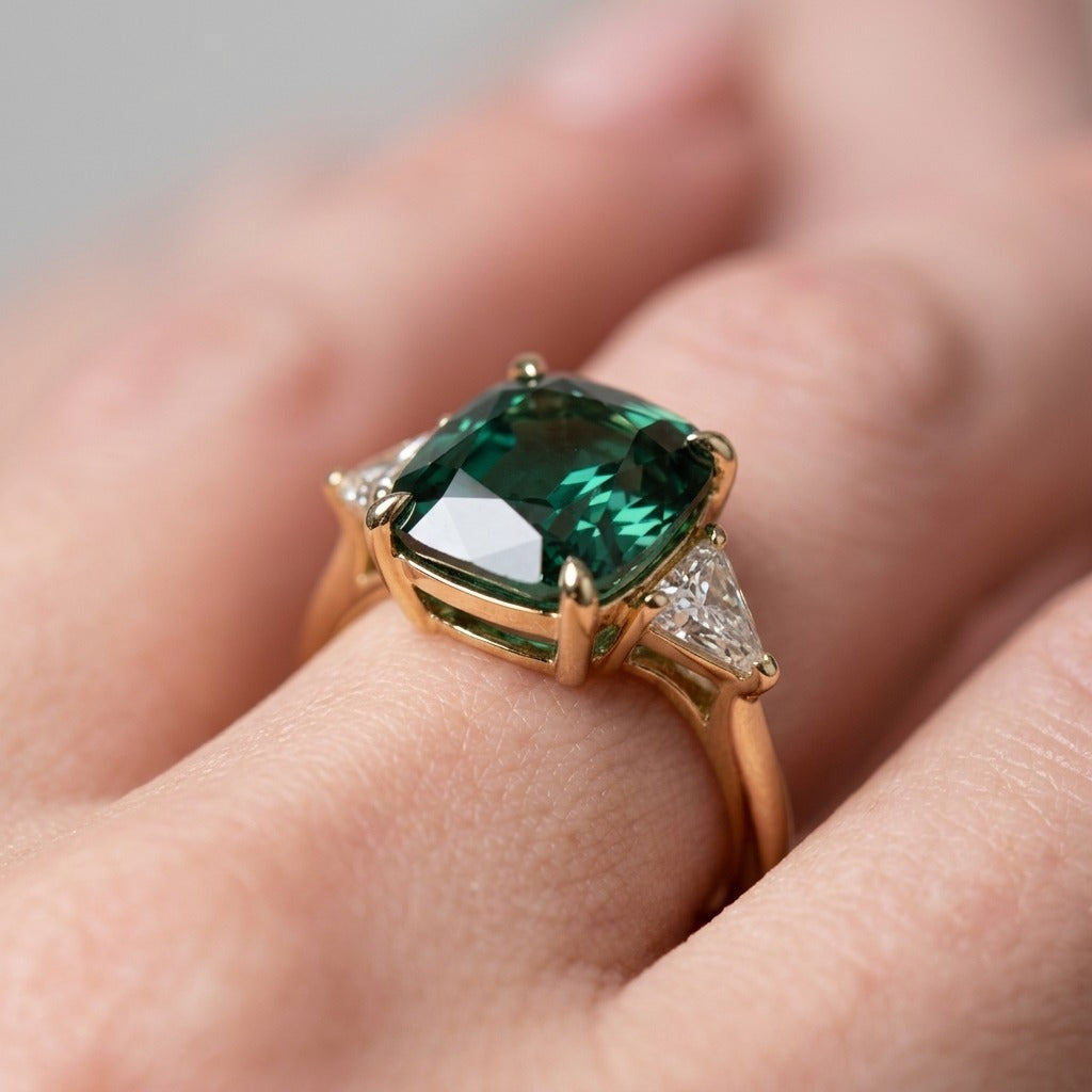 Women's Green Stone Three Stone Ring