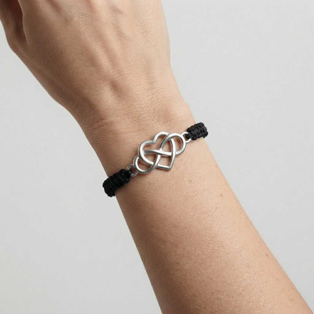 Women's Heart Knot Bracelet
