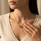 Women's Interlocking Heart Pendant Necklace