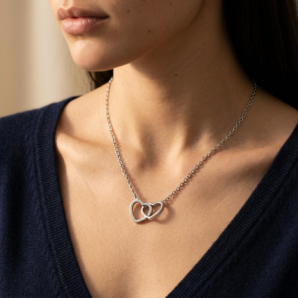 Women's Interlocking Heart Pendant Necklace
