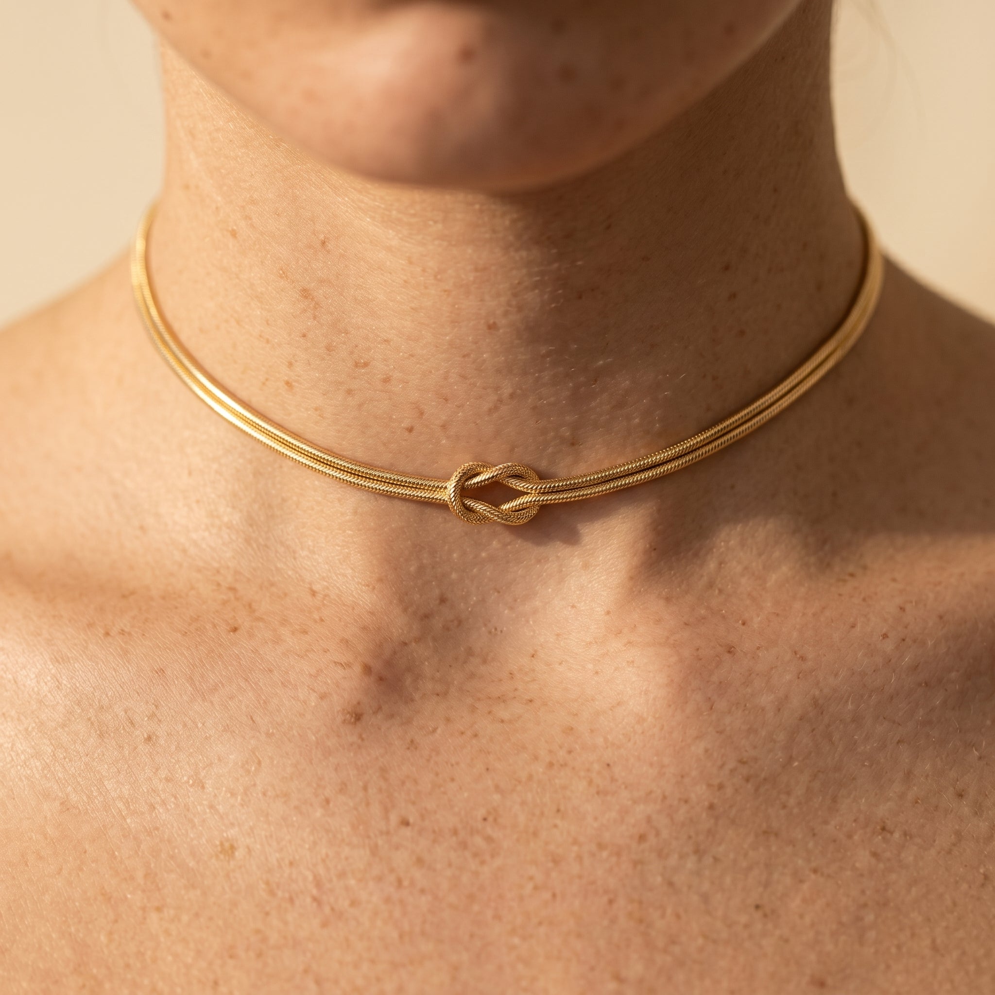 Women's Knot Snake Chain Choker