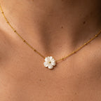 Women's Shell Flower Pendant Necklace