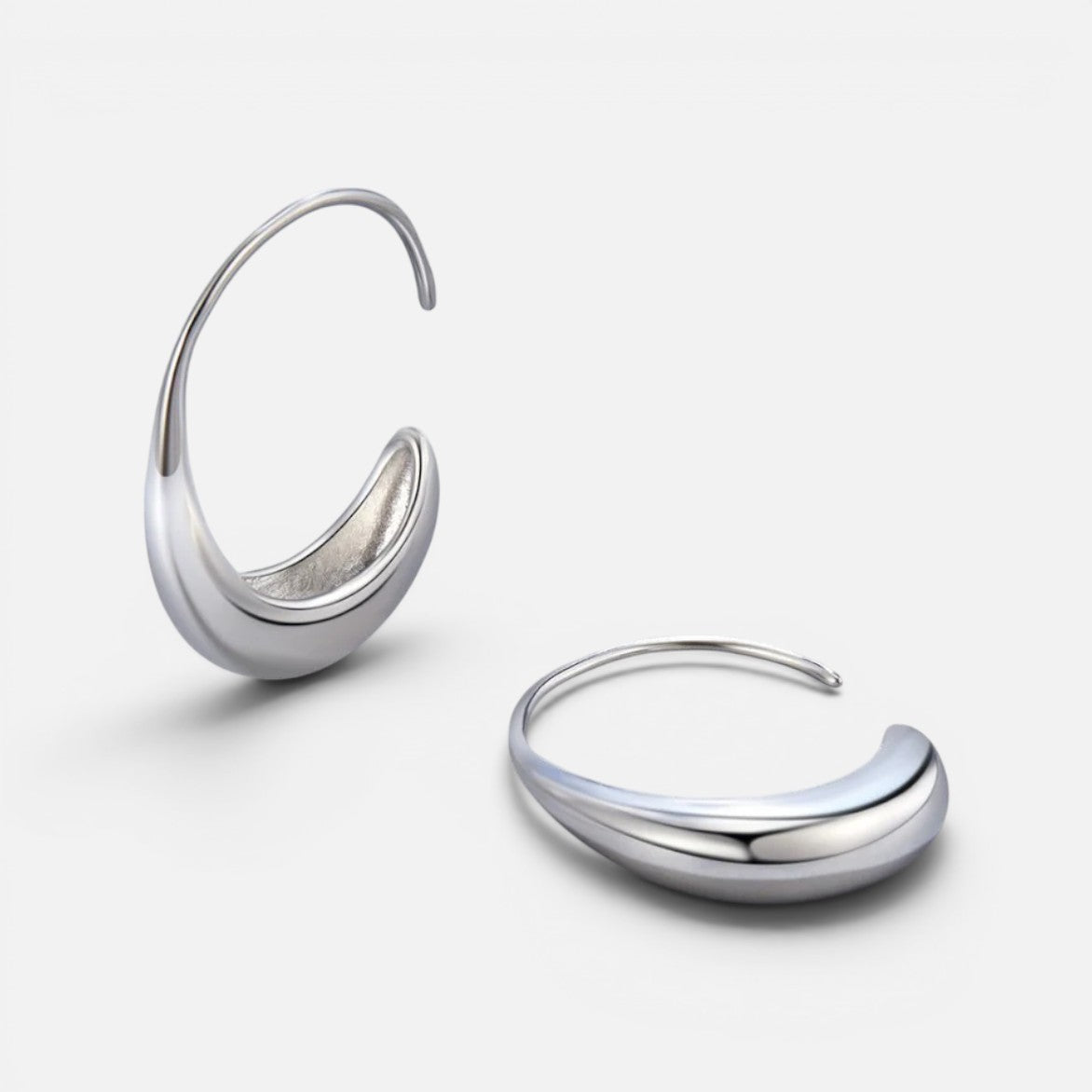 Women's Tapered Hoop Earrings