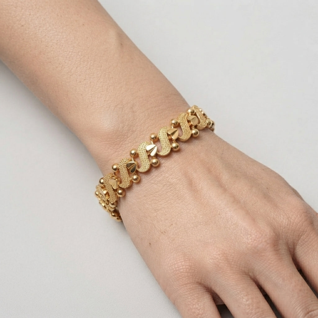 Women's Textured Heart Link Bracelet